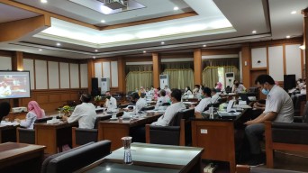 Nyantol 6 Bulan, DPRD Gresik Desak Pemkab Segera Cairkan Insentif Nakes