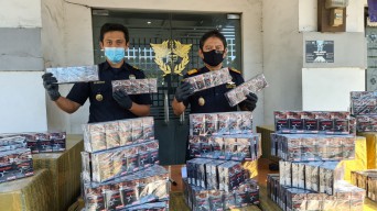 Bea Cukai Gresik Sergap Penyelundupan 320 Ribu Batang Rokok Tanpa Cukai di Bus ALS