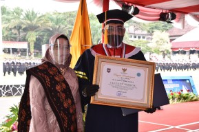 Wakil Ketua MPR Jazilul Fawaid Jadi Wisudawan Terbaik Program Doktor IPDN 2021
