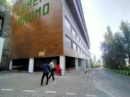 Pernah Disegel Satpol PP, Lereng Bromo Hotel Kembali Beroperasi