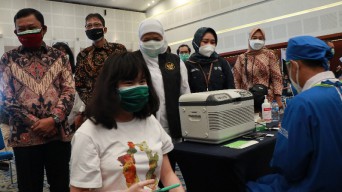 Bank Jatim Sukseskan Program Vaksinasi Bersama Sektor Jasa Keuangan Jawa Timur