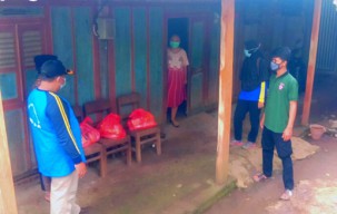 Dinsos Sediakan Bantuan Sembako Bagi Warga Isoman di Nganjuk