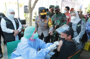 Ribuan Karyawan Perusahaan di Sidoarjo Mulai Jalani Vaksinasi