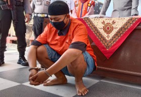 Kenalan di Medsos, Minta Foto Bugil, Endingnya Diperkosa Garangan