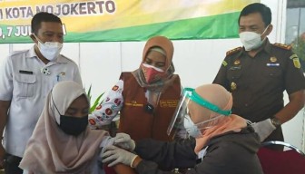 Vaksinasi Kota Mojokerto Tertinggi di Jawa Timur