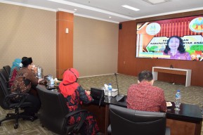 Lamongan Terima Penghargaan Kabupaten Layak Anak
