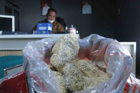 Beras Bantuan Kemensos Ditemukan Tak Layak Lagi, di Sidoarjo Kondisinya Bau, Berjamur Hingga Menggumpal