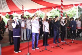 Dampingi Tiga Menteri Tinjau Vaksinasi di Bojonegoro, Gubernur Khofifah Sampaikan Pertumbuhan Ekonomi Jatim