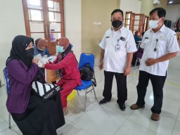 1.000 Pelajar di Tulungagung Mulai Divaksin Covid-19