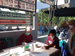 Vaksinasi di Ponorogo Mulai Nyasar Penyandang Disabilitas