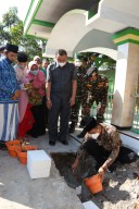 Bupati Sidoarjo Tandai Pembangunan Masjid Sabilul Abidin di Desa Gampang