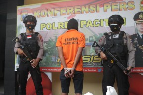 Pemuda Pacitan Bunuh Adik Tiri, Disetubuhi Kemudian