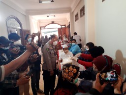 Ratusan Santri Ponpes Suryalaya Surabaya Disuntik Vaksin Sinovac