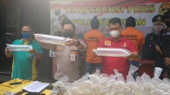 Hendak Kirim Benih Lobster, Dua Tersangka Asal Pacitan Ketangkap Saat Berhenti Kencing