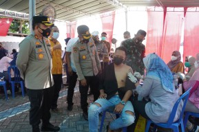 Tanpa Syarat, Gerai Vaksin Merdeka Terus Digencarkan di Jajaran Polres Gresik