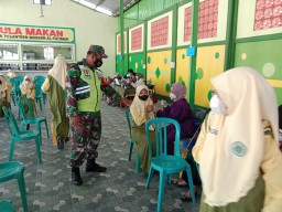 Kodim 0813 dan Pemkab Gelar Vaksinasi di Dua Pesantren di Bojonegoro