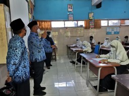 Pembelajaran Tatap Muka SD-SMP di Gresik Dimulai, Vaksinasi Siswa Masih Dijadwalkan