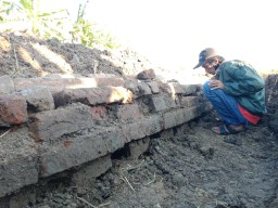 Penemuan Situs Berbentuk Susunan Batu Bata di Area Persawahan Sidoarjo, Dugaan Peninggalan Kerajaan Jenggala