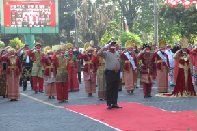Kru RSI Siti Hajar Gelar Upacara Kemerdekaan ke-76, Giliran Sekarang Pakai Baju Adat