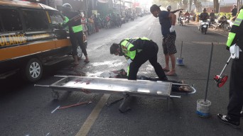 Braakkk..! Pemotor Asal Sidoarjo Tewas Dihantam Mobil Misterius