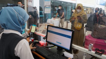 Bandara Juanda Terapkan Aplikasi PeduliLindungi, Calon Penumpang Diimbau Datang 3 Jam Sebelumnya