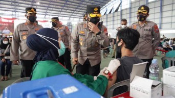 Kapolda Jatim Serukan Vaksinasi Door to Door Digencarkan