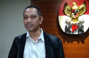 Bupati Probolinggo dan Suami Hasan Aminudin Dikabarkan Kena OTT KPK