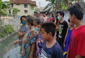 Casilas Temukan Bayi Laki-laki Tewas Mengapung di Sungai Kresek Kota Kediri