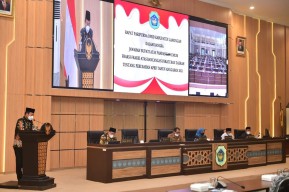 Tanggapi PU Fraksi, Bupati Akui Pendapatan Daerah Kabupaten Lamongan Turun