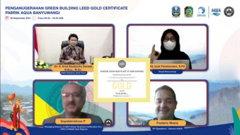 Pabrik Aqua Banyuwangi Raih Predikat Emas Sebagai Industri Ramah Lingkungan