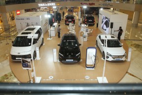 Hyundai Motors Indonesia Hadirkan STARIA di Surabaya, MPV Futuristik yang Tawarkan Pengalaman “Larger Than Life”