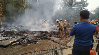 Belum Diketahui Penyebab Kebakaran, Rumah di Bojonegoro Ludes Terbakar