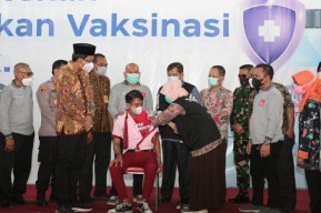 Gus Muhdlor Minta Lulusan SMK Tingkatkan Kompetensinya