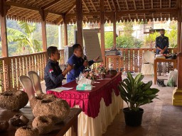 Lirik Sektor Pertanian, Ratusan Kader NasDem Jatim Diajari Jadi Petani Porang