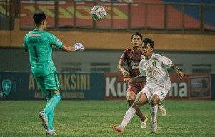 Kalah 1 - 3 Dari Borneo FC, Pelatih Persebaya Sebut Tim Butuh Adaptasi