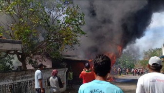 Pom Mini di Modung Bangkalan Terbakar