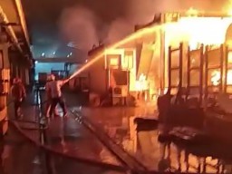 Gudang Mesin di Manyar Gresik Terbakar