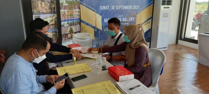 Calon Penghuni Golden East Menganti Tandatangani Akad Kredit dengan Bank BTN