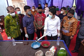 Wagub Emil Sampaikan Gerakan Petani Millenial Organik di Magetan