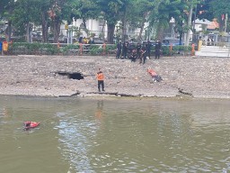 Bocah 8 Tahun Surabaya Tenggelam di Kalimas Surabaya