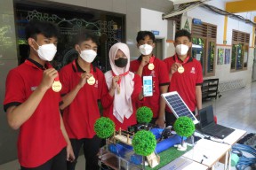 Terinspirasi dari Banjir, Karya Pelajar Smamda Sidoarjo Raih Medali Emas di Ajang Internasional