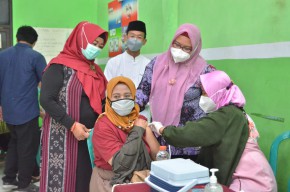 Kurang 6% Lagi, Capaian Vaksinasi Dosis Pertama di Gresik Penuhi Target Herd Immunity