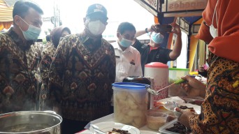 Warung Ikhlas di Tulungagung, Bayar Boleh, Gratis Bisa