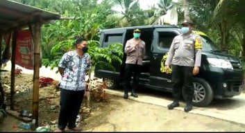 Ajak Masyarakat Datangi Lokasi Vaksinasi, Polisi di Tulungagung Giatkan Ledang