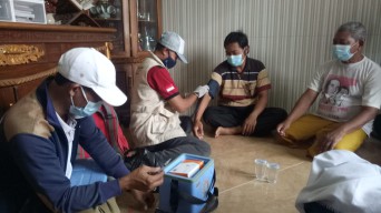 Begini Kiat Pemkab Gresik Edukasi Warga Yang Takut Vaksin