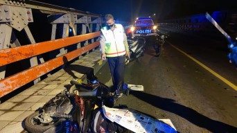 Diduga Ngantuk, Pemuda Kediri Tabrak Jembatan Ngujang Hingga Meninggal Dunia