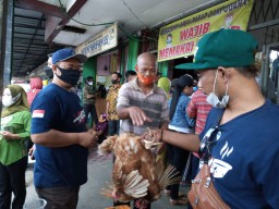 Vaksinasi Berhadiah Ayam Potong, Diserbu Warga Tulungagung