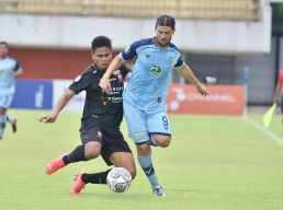 Persela dan Madura United Berbagi Poin di  Stadion Maguwoharjo