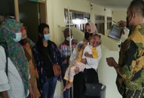 Bocah 2,5 Tahun di Kota Batu Disiram Air Panas dan Dipukul Pacar Ibunya
