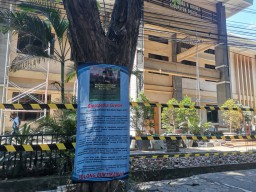 Pamflet Seruan Tuntutan Buktikan Pengembalian Uang Seragam Wali Murid Ini Plt Dinas Pendidikan : Itu Sebagai Motivasi dan Pengawasan  Dinas 